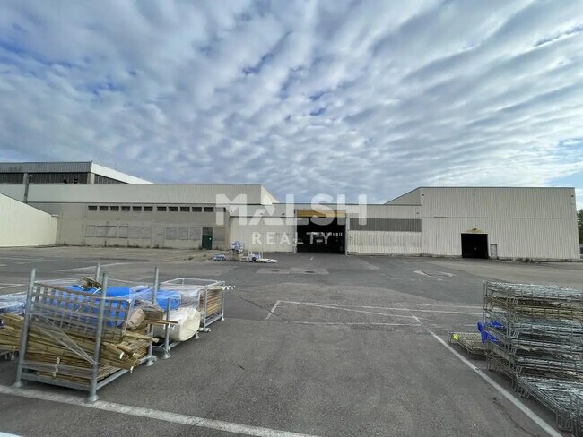 Plus de détails pour Bureau, Local d'activités à louer