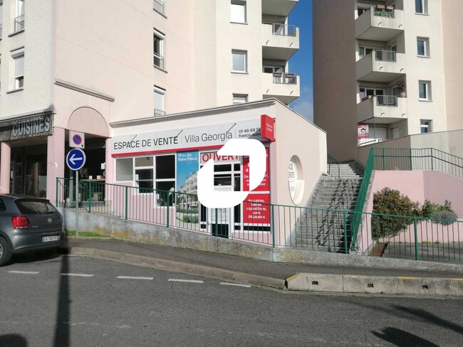Plus de détails pour Local commercial, Industriel/Logistique à louer