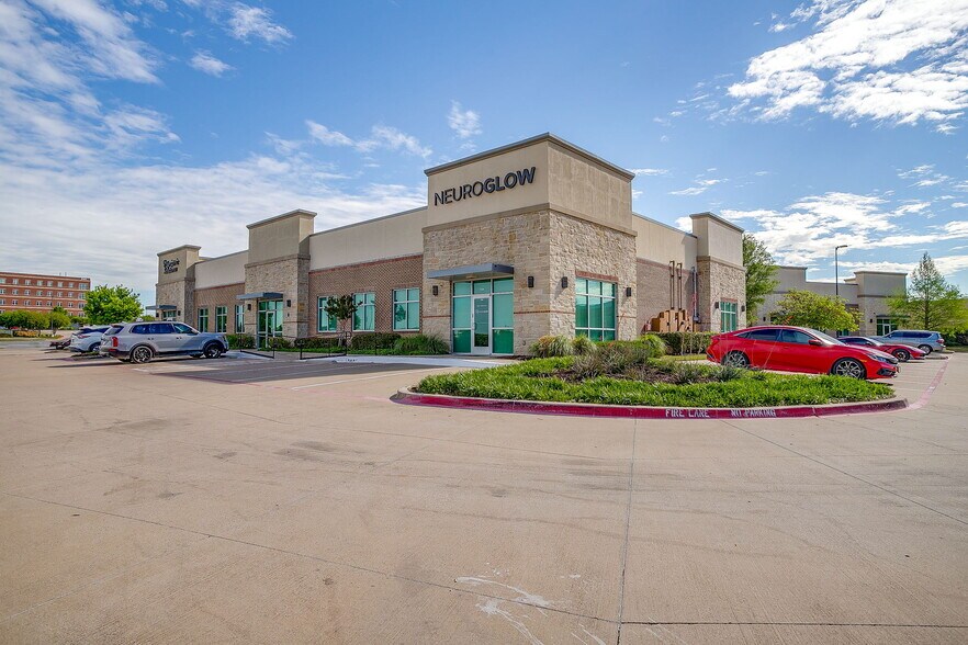 3100 N Tarrant Pky, Fort Worth, TX à louer - Photo de l’immeuble – Image 3 sur 19