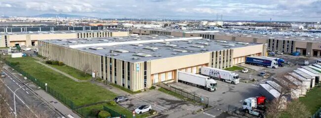 Plus de détails pour Local d'activités à louer