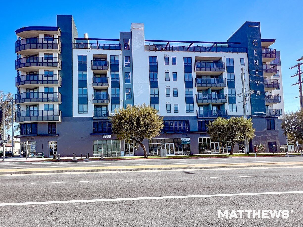 9900 Venice Blvd, Culver City, CA à louer Photo de l’immeuble– Image 1 sur 5