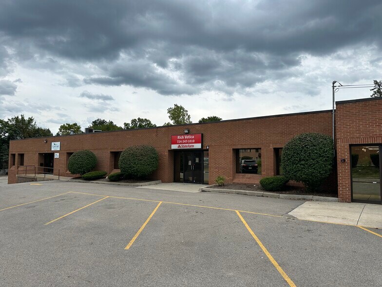 87 Stambaugh Ave, Sharon, PA à louer - Photo de l’immeuble – Image 1 sur 12