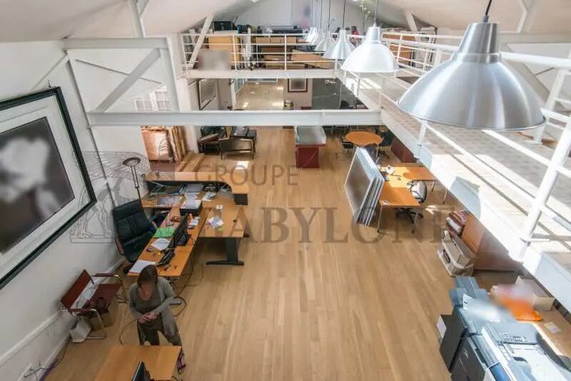 Bureau dans Puteaux à louer - Photo de l’immeuble – Image 1 sur 10