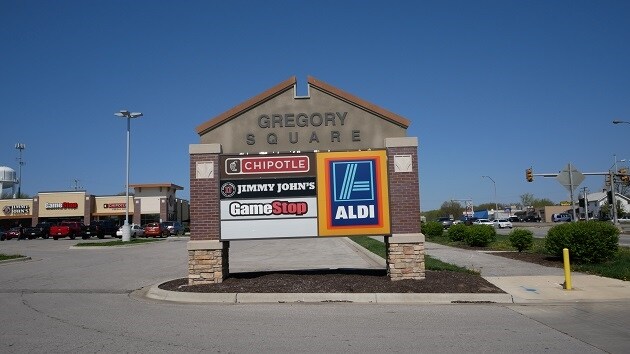 9201-9209 E State Route 350, Raytown, MO à louer - Photo de l’immeuble – Image 2 sur 4