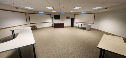 555 Heritage Rd, Southbury, CT à louer Photo intérieure– Image 2 sur 2