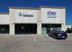 721 W Main St, Gun Barrel City, TX à louer Photo de l’immeuble– Image 2 sur 4