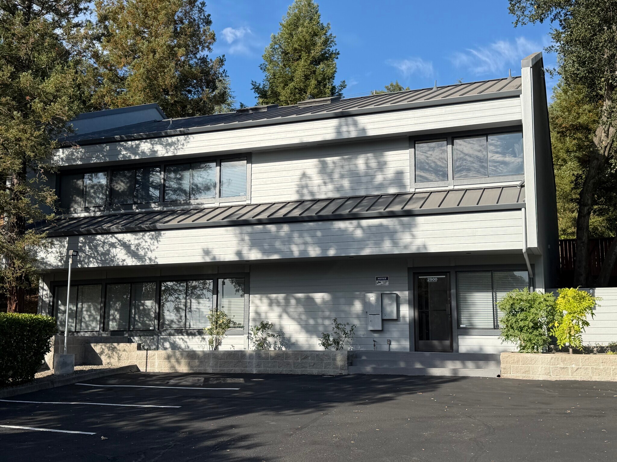 2900 Mendocino Ave, Santa Rosa, CA à louer Photo de l’immeuble– Image 1 sur 3