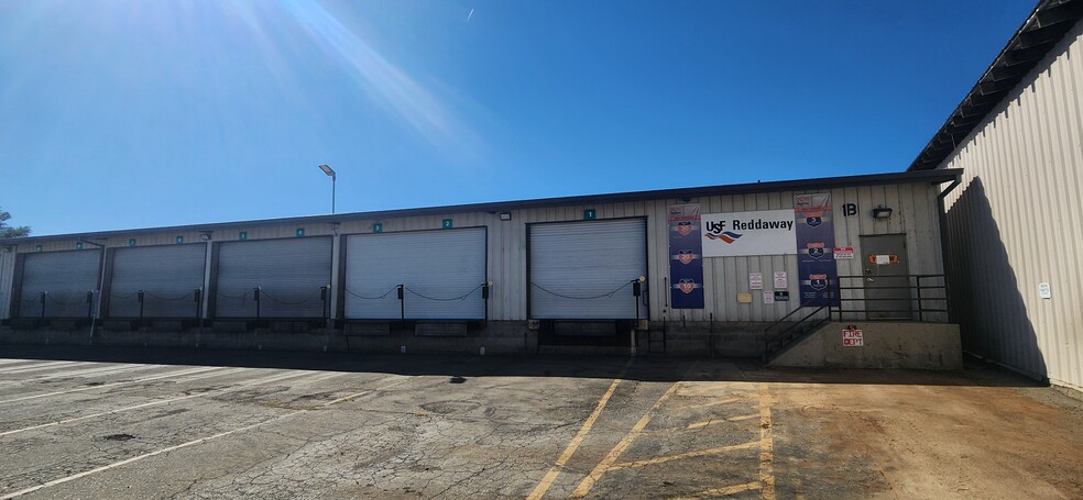 19899 Alexander Ave, Anderson, CA à louer - Photo de l’immeuble – Image 3 sur 11