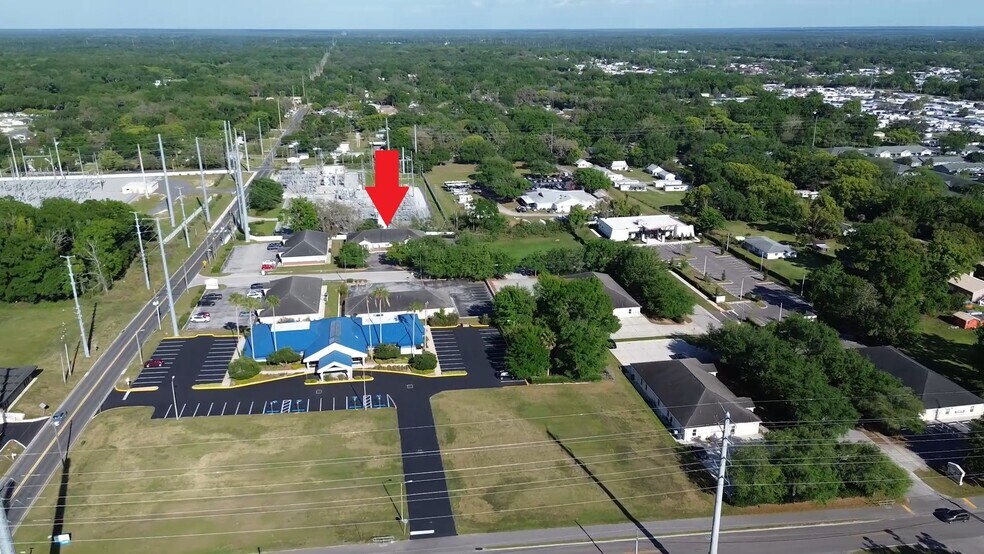 6936 Medical View Ln, Zephyrhills, FL à louer - Photo de l’immeuble – Image 3 sur 67
