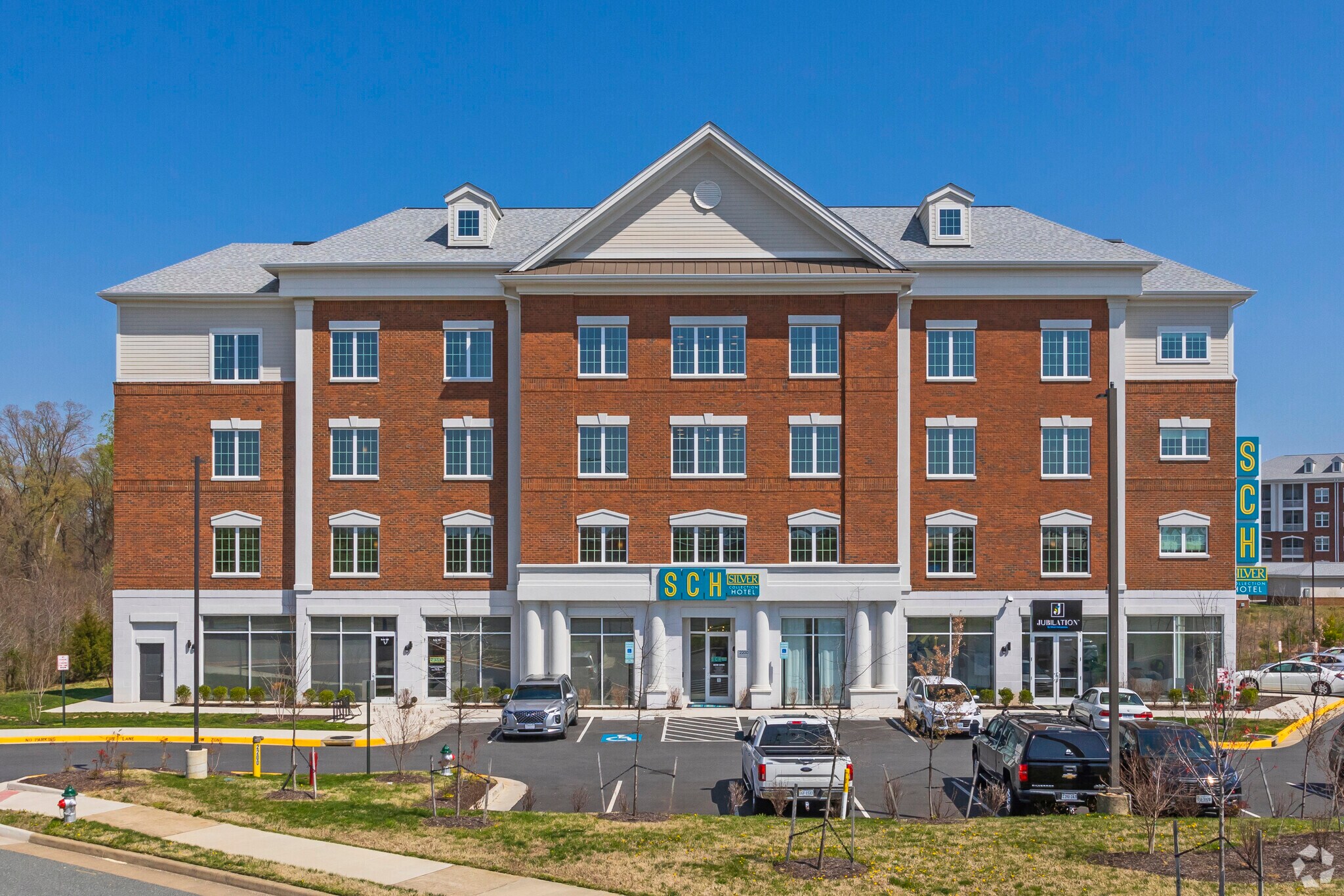 2200 Carl D Silver Pkwy, Fredericksburg, VA à louer Photo principale– Image 1 sur 33