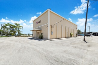 Plus de détails pour 680 Superior St, Opa-locka, FL - Spécialisé à vendre