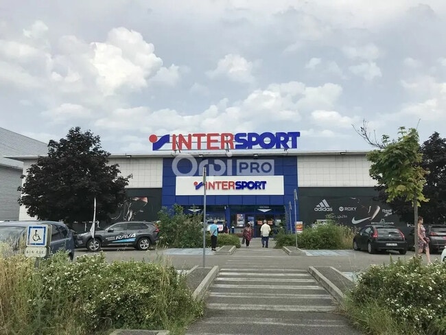 Plus de détails pour Local commercial à vendre