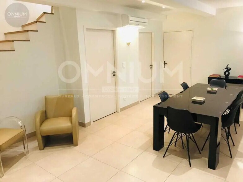 Bureau dans Lyon à vendre - Photo de l’immeuble – Image 2 sur 8