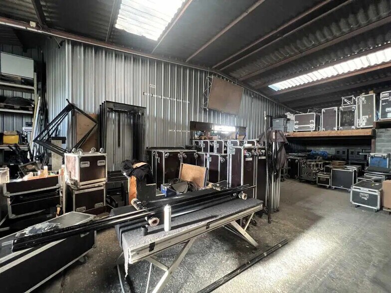Bureau dans Mérignac à louer - Photo de l’immeuble – Image 2 sur 9