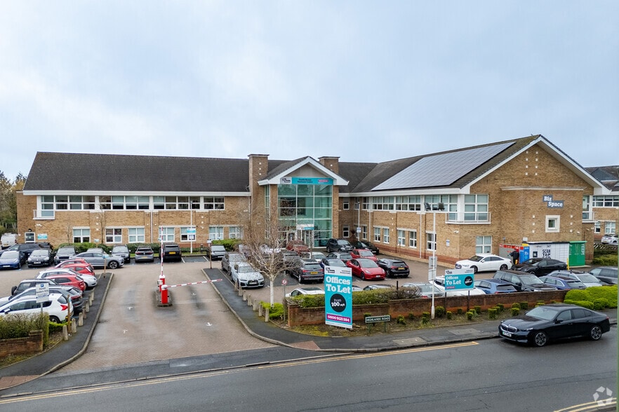 Highlands Rd, Solihull à louer - Photo principale – Image 1 sur 5
