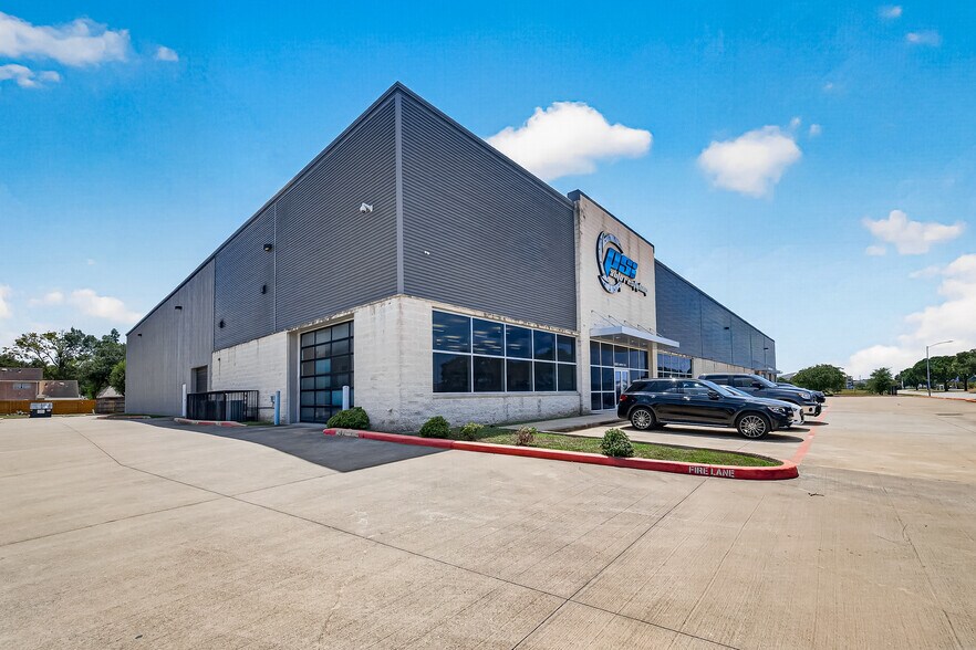 15135 Bellaire Blvd, Houston, TX à louer - Photo de l’immeuble – Image 2 sur 31