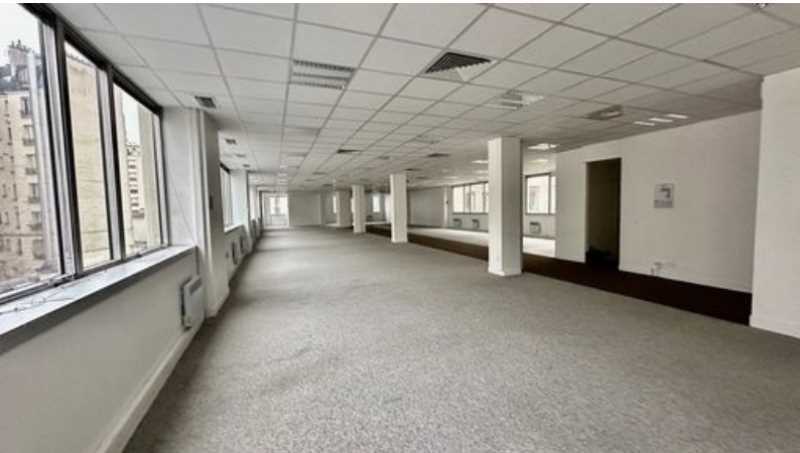 Bureau dans Saint-Ouen-sur-Seine à louer - Photo de l’immeuble – Image 2 sur 13