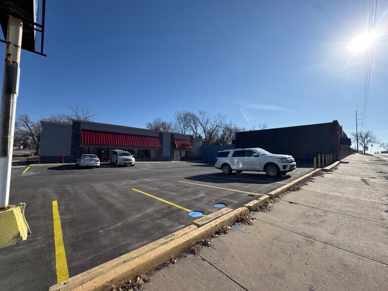 5701-5707 Troost Ave, Kansas City, MO à vendre - Photo de l’immeuble – Image 2 sur 39