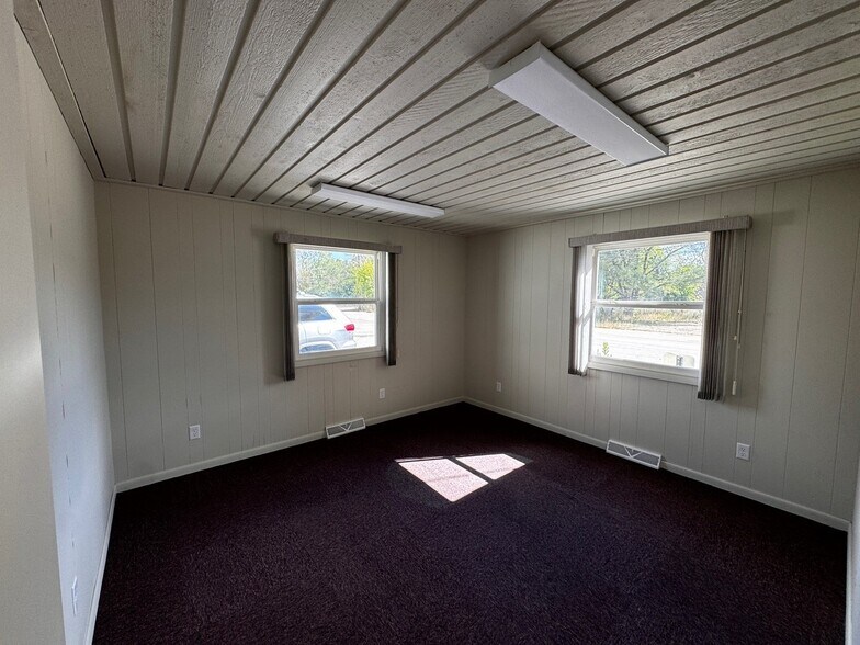 147 Second Ave, Rochelle, IL à louer - Photo intérieure – Image 3 sur 11