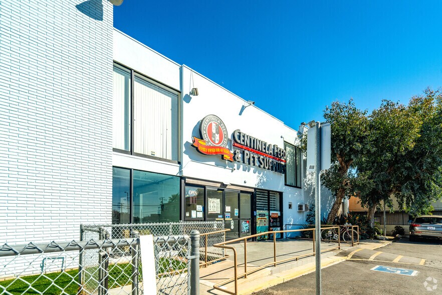 3860 S Centinela Ave, Los Angeles, CA à louer - Photo de l’immeuble – Image 2 sur 6