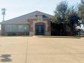 1611 N Belt Line Rd, Mesquite, TX à louer Photo de l’immeuble– Image 1 sur 7