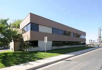 Plus de détails pour 2000 Oak St, Bakersfield, CA - Bureau à louer