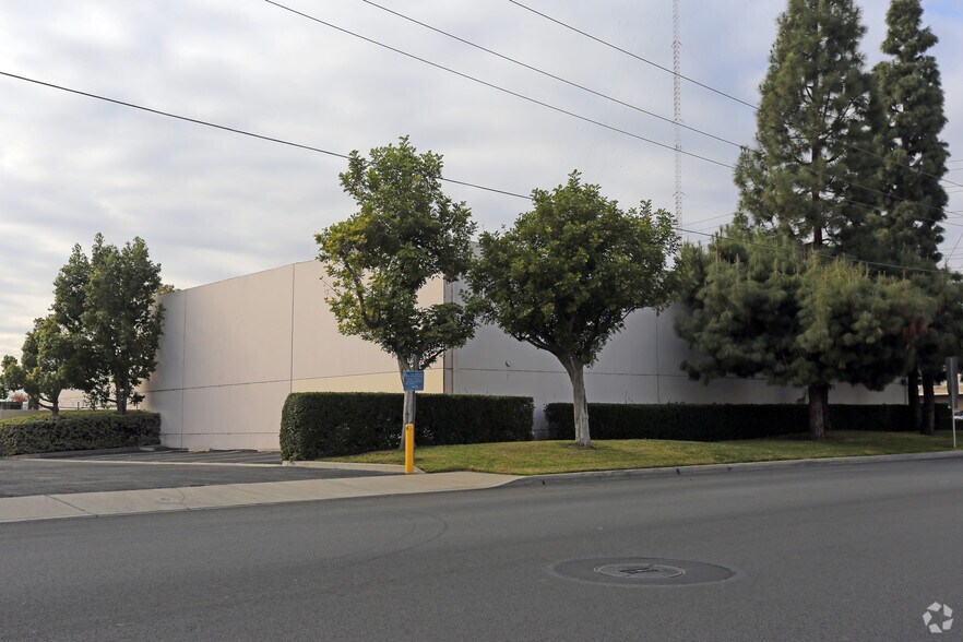15020 Desman Rd, La Mirada, CA à vendre - Photo de l’immeuble – Image 2 sur 13