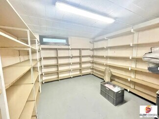 Plus de détails pour Local d'activités à louer