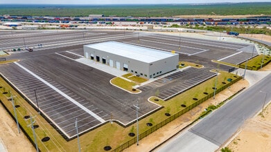 12401 Jim Young Way, Laredo, TX à louer Photo intérieure– Image 1 sur 13