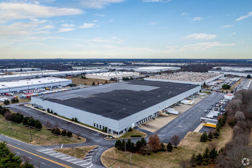 2100 Center Square Rd, Logan Township, NJ à louer - Aérien – Image 3 sur 4