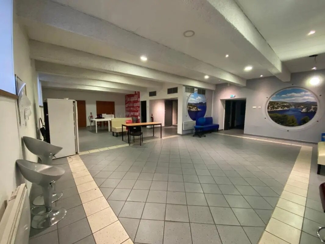 Bureau dans Marseille à louer Hall d’entrée– Image 1 sur 7