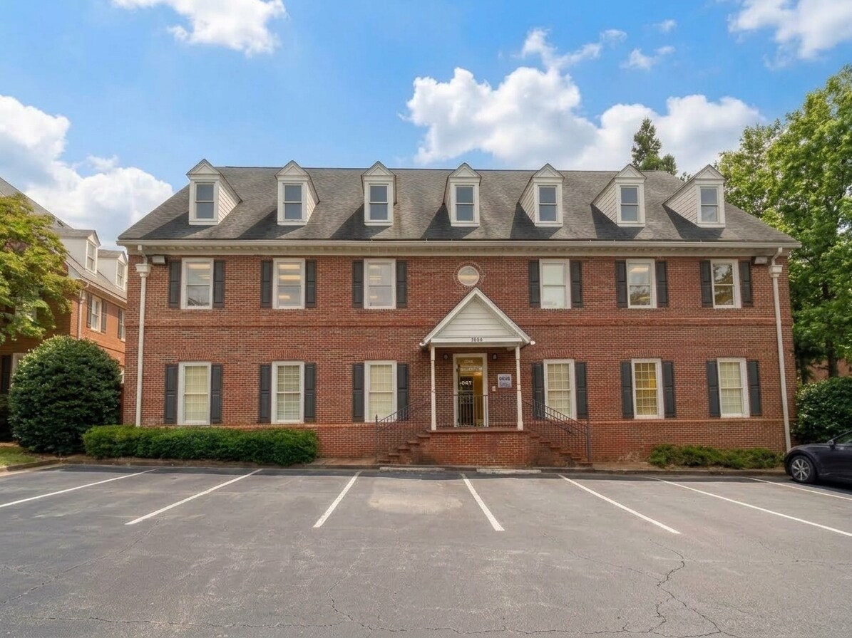 6298 Baker Ct, Norcross, GA à louer Photo de l’immeuble– Image 1 sur 18