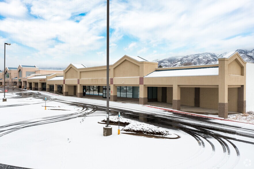 860-890 N Fairfield Rd, Layton, UT à louer - Photo de l’immeuble – Image 3 sur 8