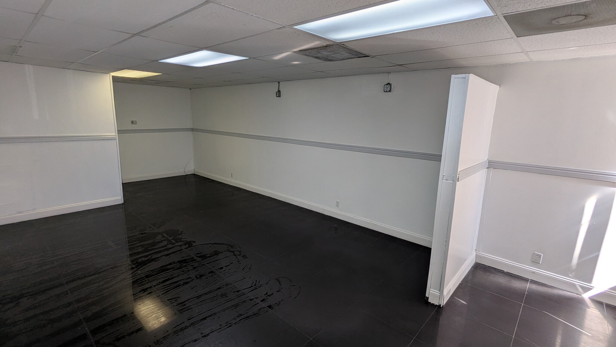 2457-2459 E Commercial Blvd, Fort Lauderdale, FL à louer Photo intérieure– Image 1 sur 3