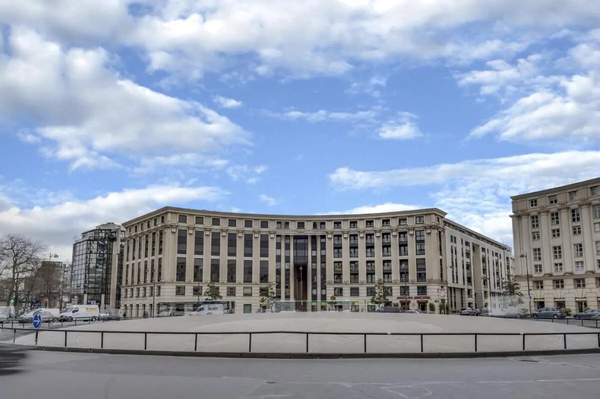 10-18 Place De Catalogne, Paris à louer Photo de l’immeuble– Image 1 sur 9