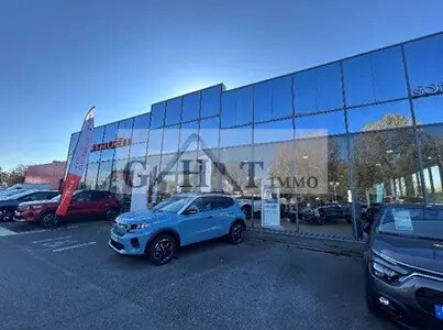 Industriel/Logistique dans Persan à vendre - Photo de l’immeuble – Image 1 sur 5