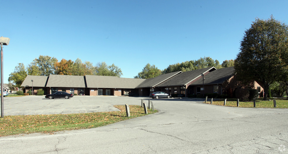 1201 N Post Rd, Indianapolis, IN à louer - Photo principale – Image 2 sur 17