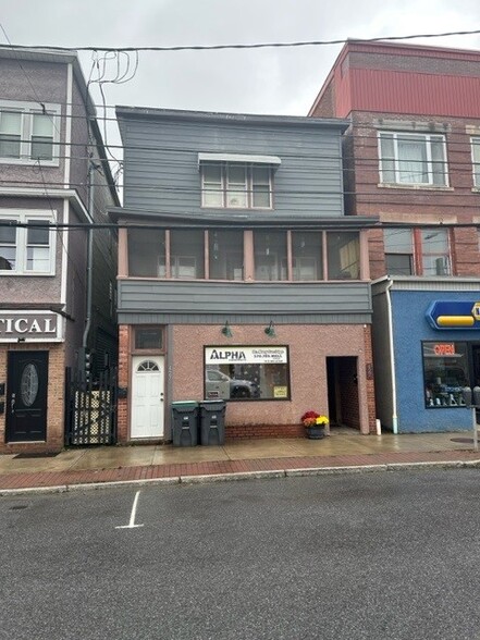 427 Main St, Forest City, PA à vendre - Photo principale – Image 1 sur 2