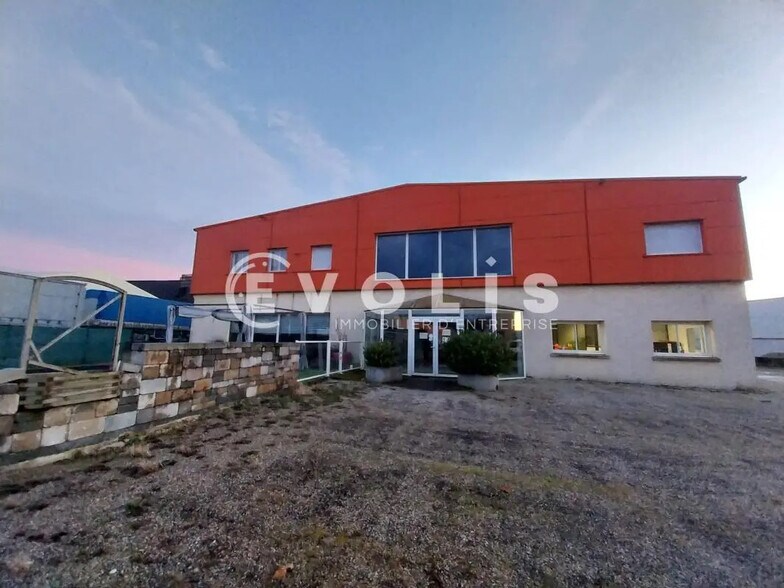 Bureau dans Saint-Jean-de-Bournay à louer - Photo de l’immeuble – Image 1 sur 14
