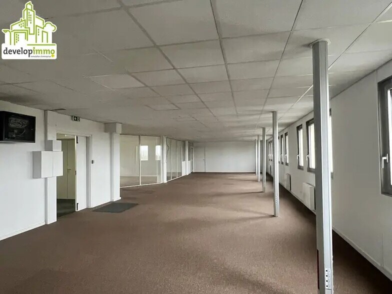 Bureau dans Caen à vendre - Photo de l’immeuble – Image 2 sur 17