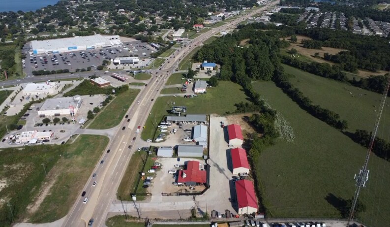 19181 Highway 105 W, Montgomery, TX à louer - Photo de l’immeuble – Image 2 sur 7