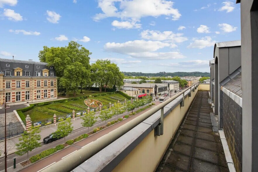 Bureau dans Versailles à louer - Aérien – Image 3 sur 14