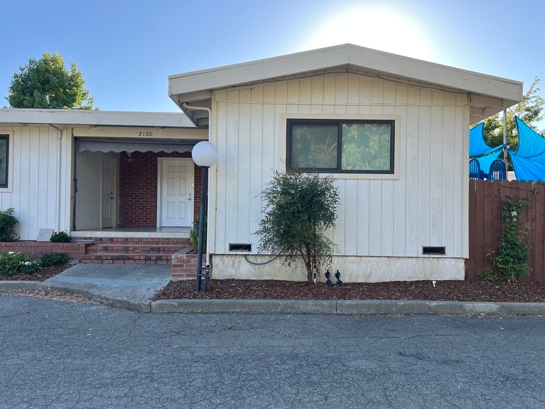 2120 Omega Rd, San Ramon, CA à vendre - Photo de l’immeuble – Image 2 sur 5