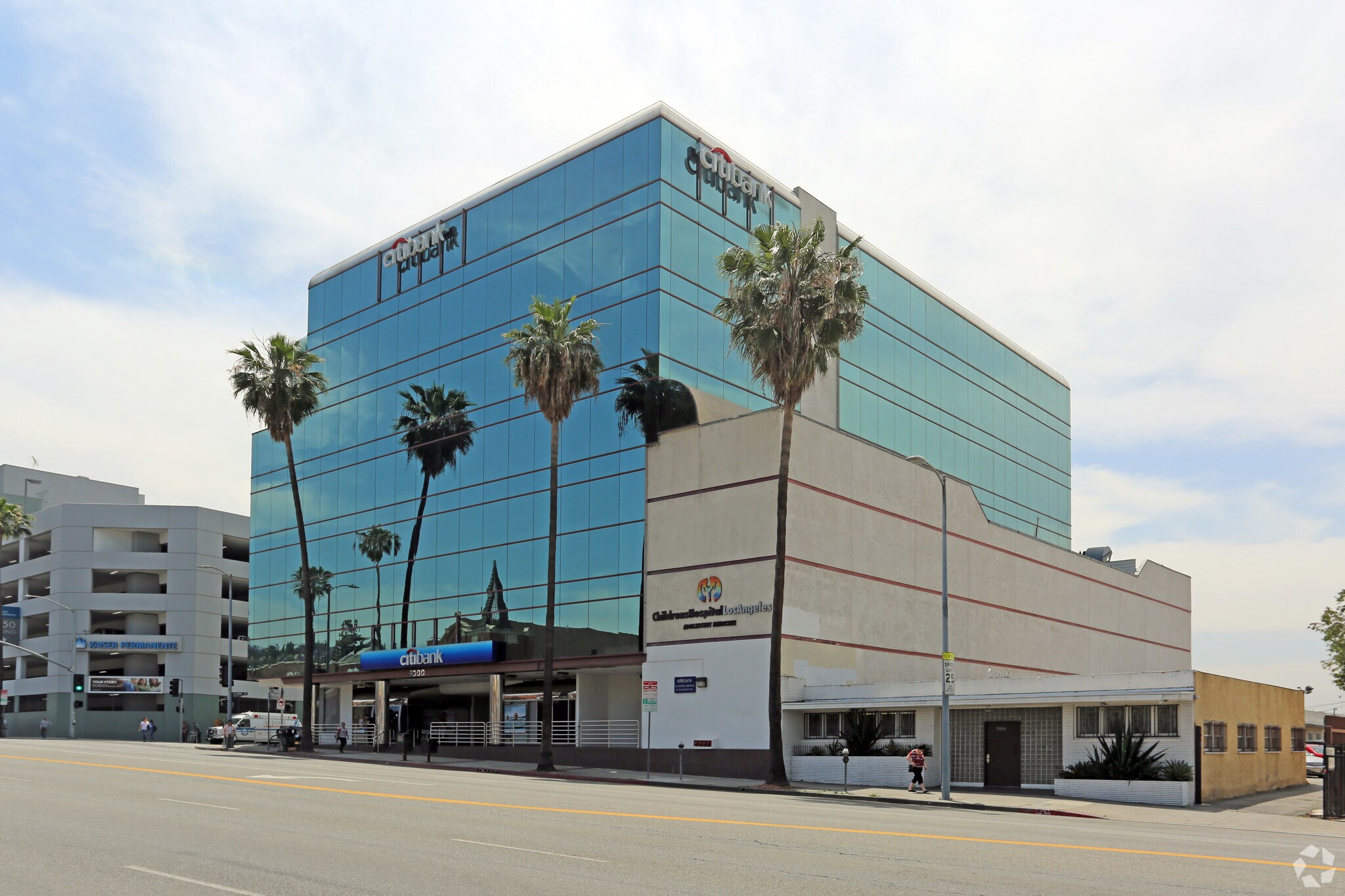 5000 W Sunset Blvd, Los Angeles, CA à louer Photo principale– Image 1 sur 59