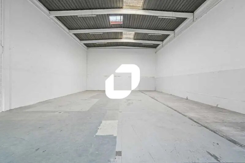 Local d’activités dans Bondoufle à louer - Photo de l’immeuble – Image 2 sur 14