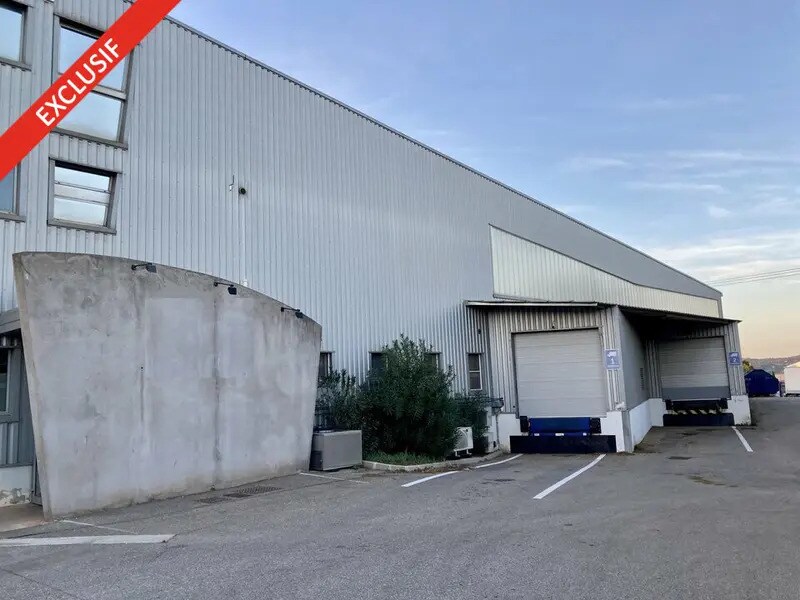Local d'activités dans Gardanne à vendre Photo de l’immeuble– Image 1 sur 10