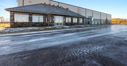 340 Robertson Rd, Fort McMurray, AB à louer Photo de l’immeuble– Image 1 sur 15