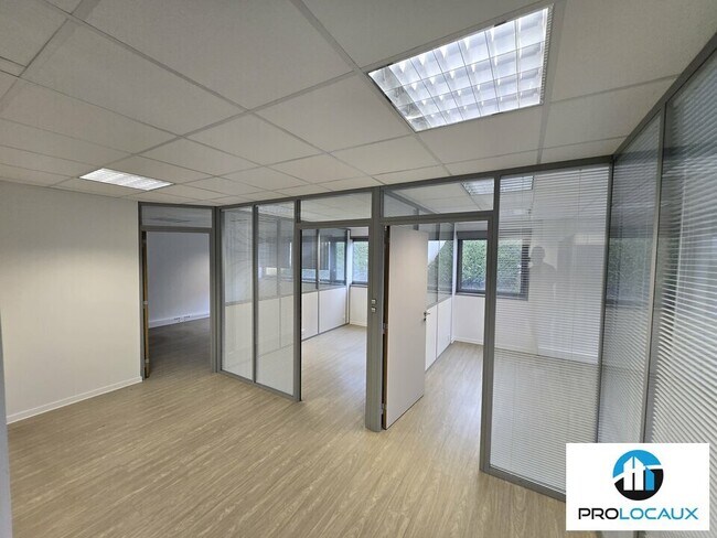 Plus de détails pour Bureau à louer