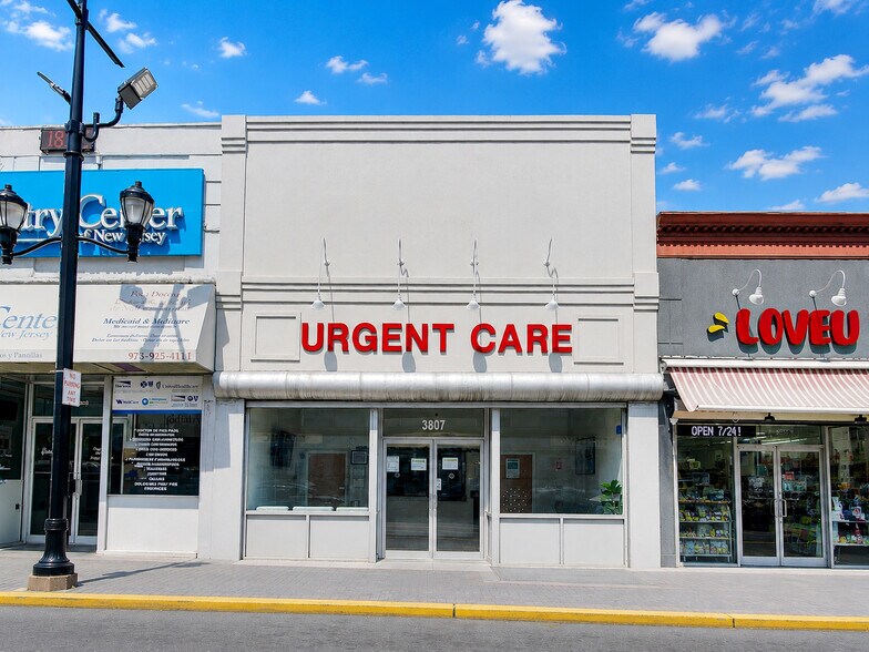 3801-3807 Bergenline Ave, Union City, NJ à louer - Photo de l’immeuble – Image 1 sur 28