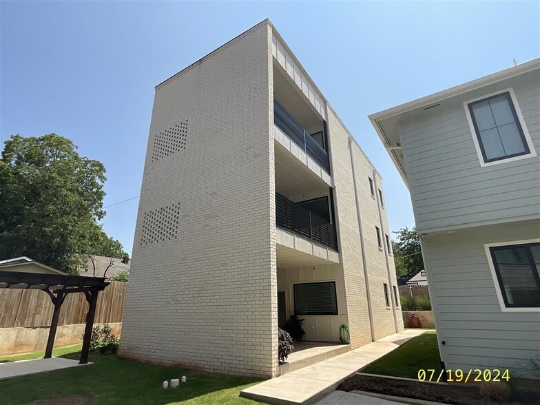 1653 NW 12th St, Oklahoma City, OK à vendre - Photo principale – Image 1 sur 1